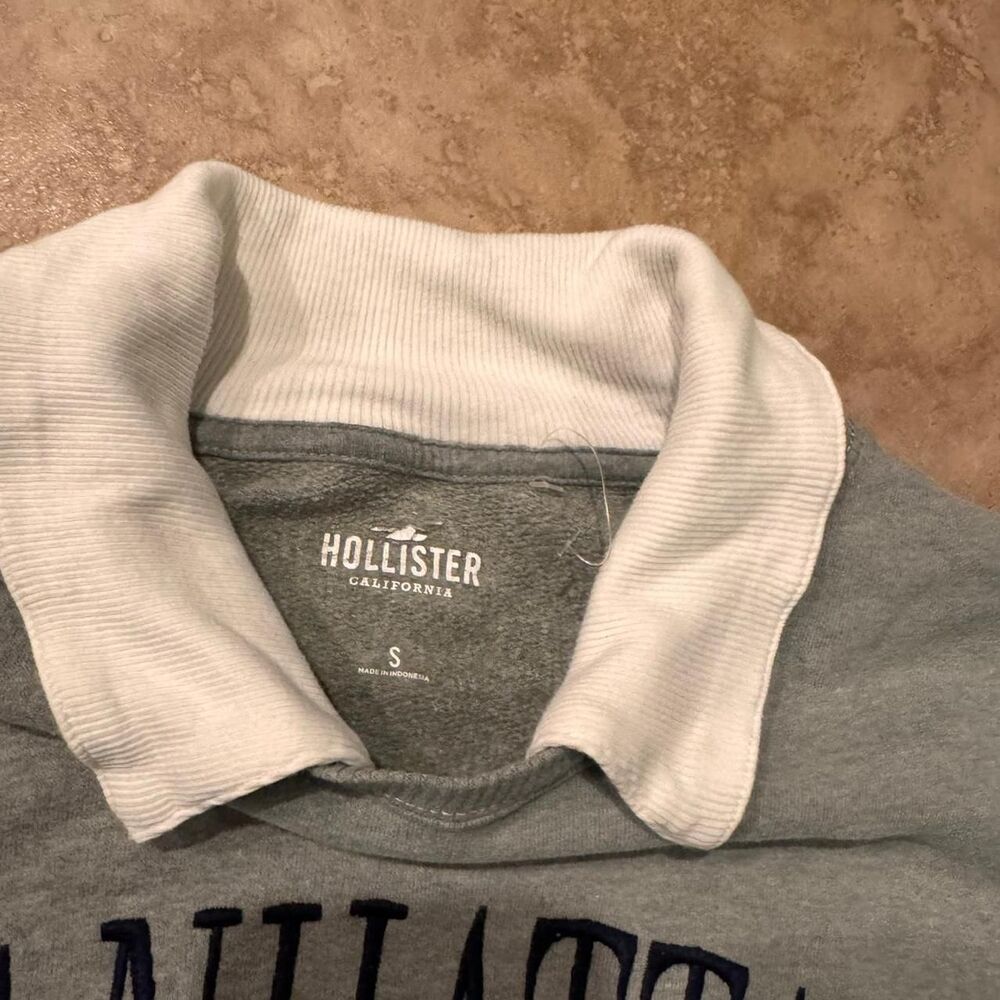 Hollister-co Women's Grey Jumper - Picture 2 of 3